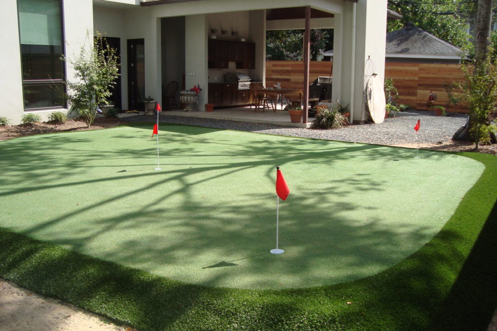 450 sq. ft. tour quality putting green w/chipping area, West University